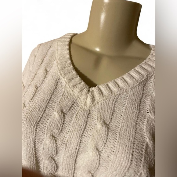 Poof Apparel Cream V-Neck Cable Knit Sweater - Picture 4 of 6
